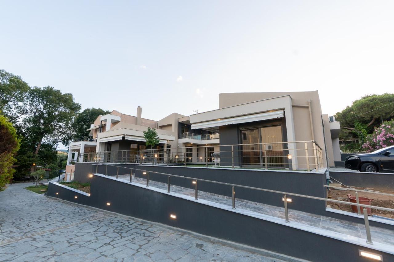 3 Doors Villas Nea Iraklitsa Экстерьер фото