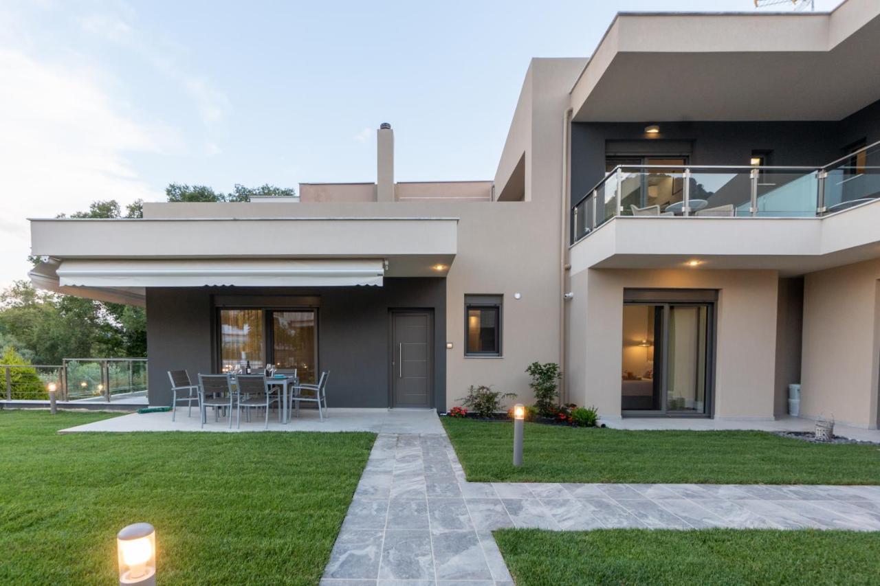 3 Doors Villas Nea Iraklitsa Экстерьер фото
