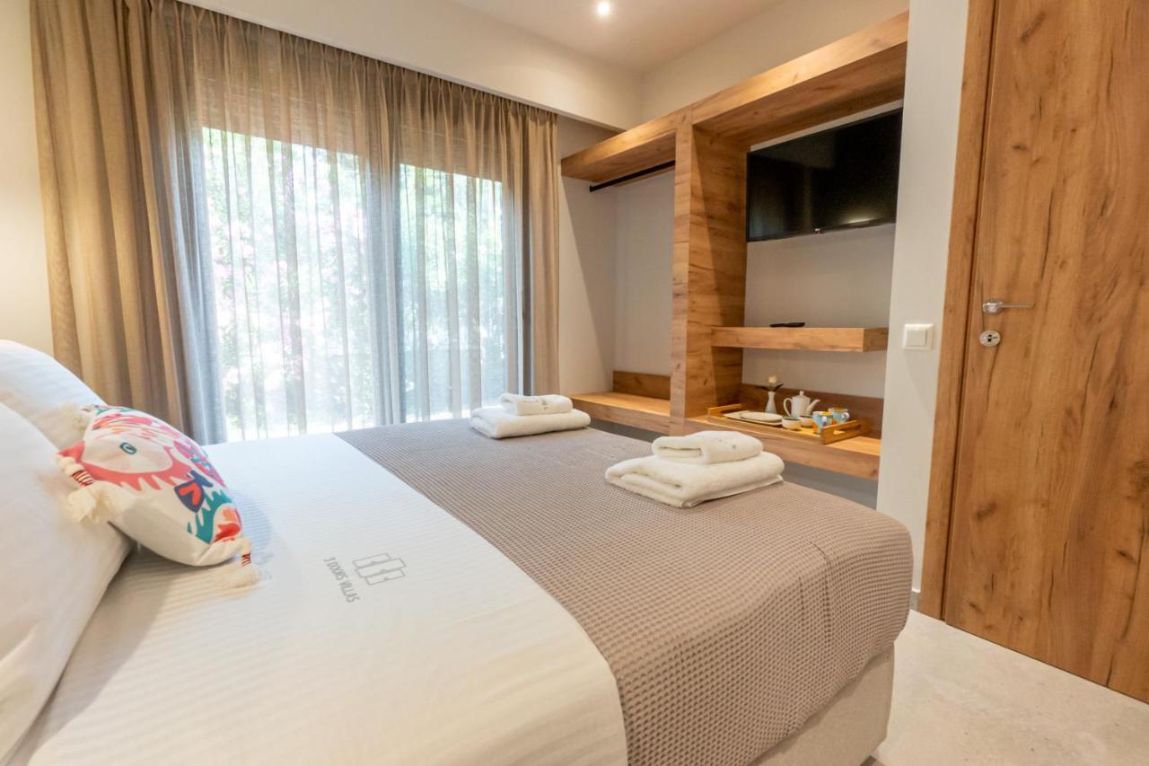 3 Doors Villas Nea Iraklitsa Экстерьер фото