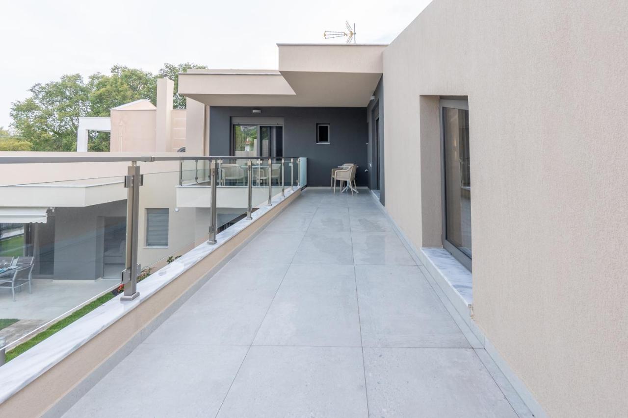 3 Doors Villas Nea Iraklitsa Экстерьер фото